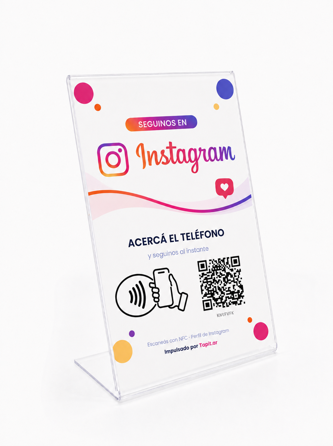 Cartel de Instagram Tapit visto desde el lado izquierdo