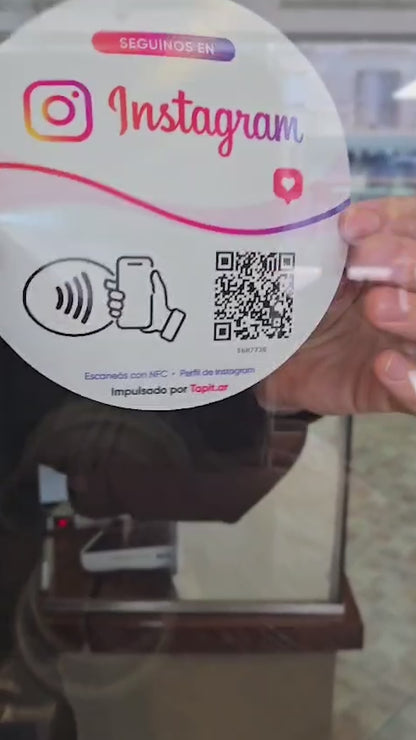Combo 2 stickers NFC y QR para vidrieras: Google e Instagram